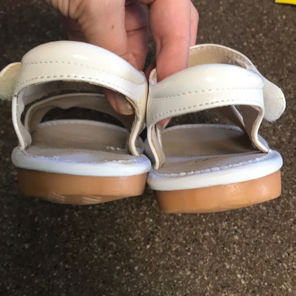 Patent leather squeaky sandals - Picture 6 of 7